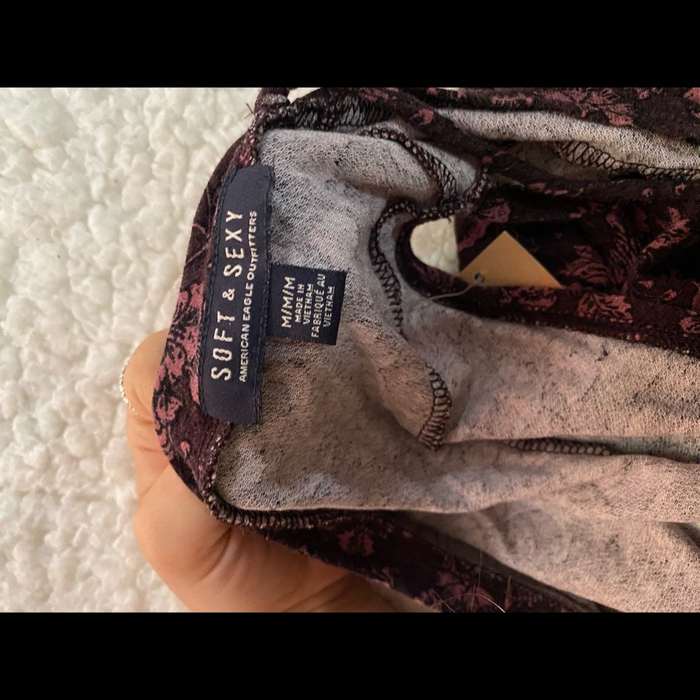 Flowy American Eagle Top! - Picture 4 of 4